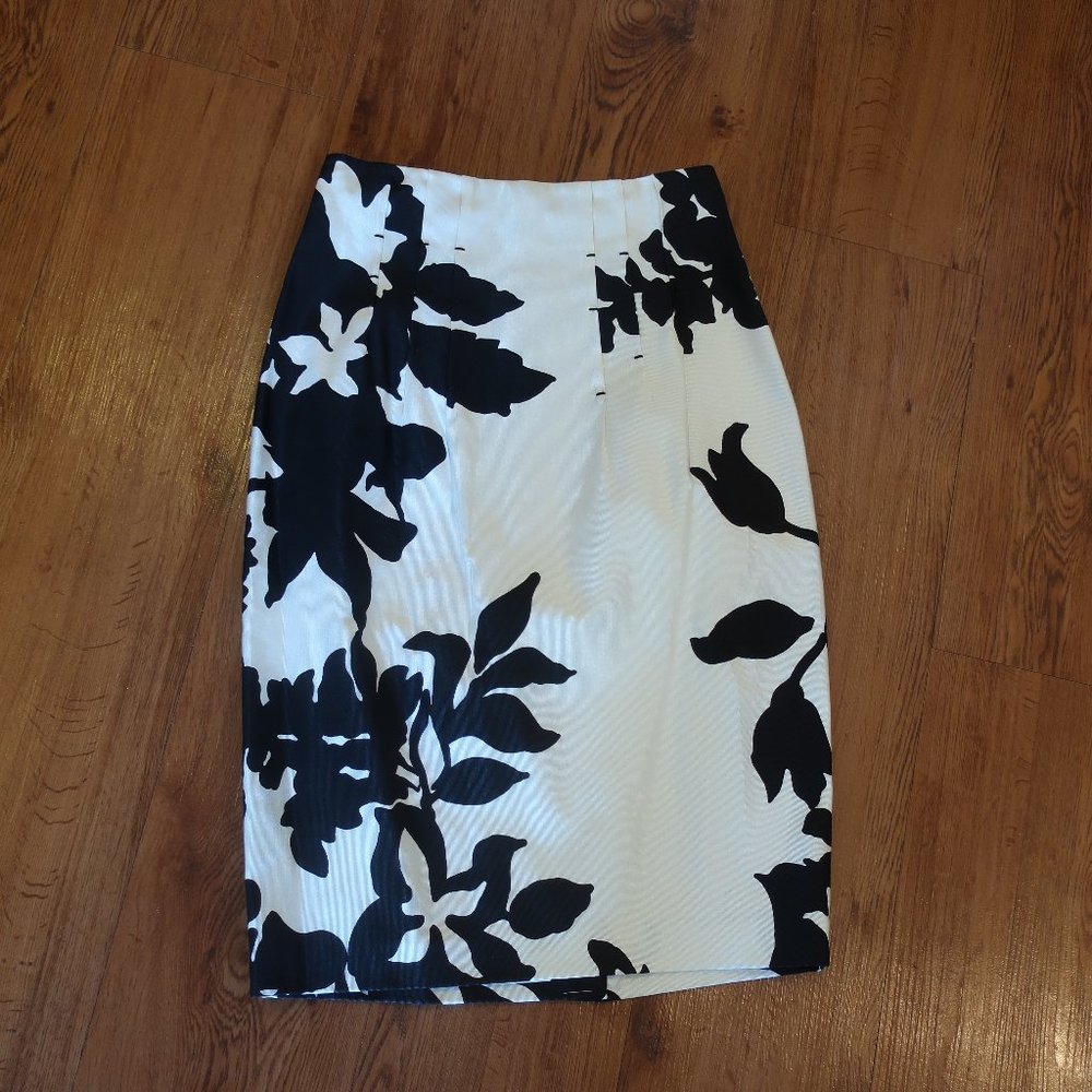 Elie Tahari Black and White Floral Pencil Skirt